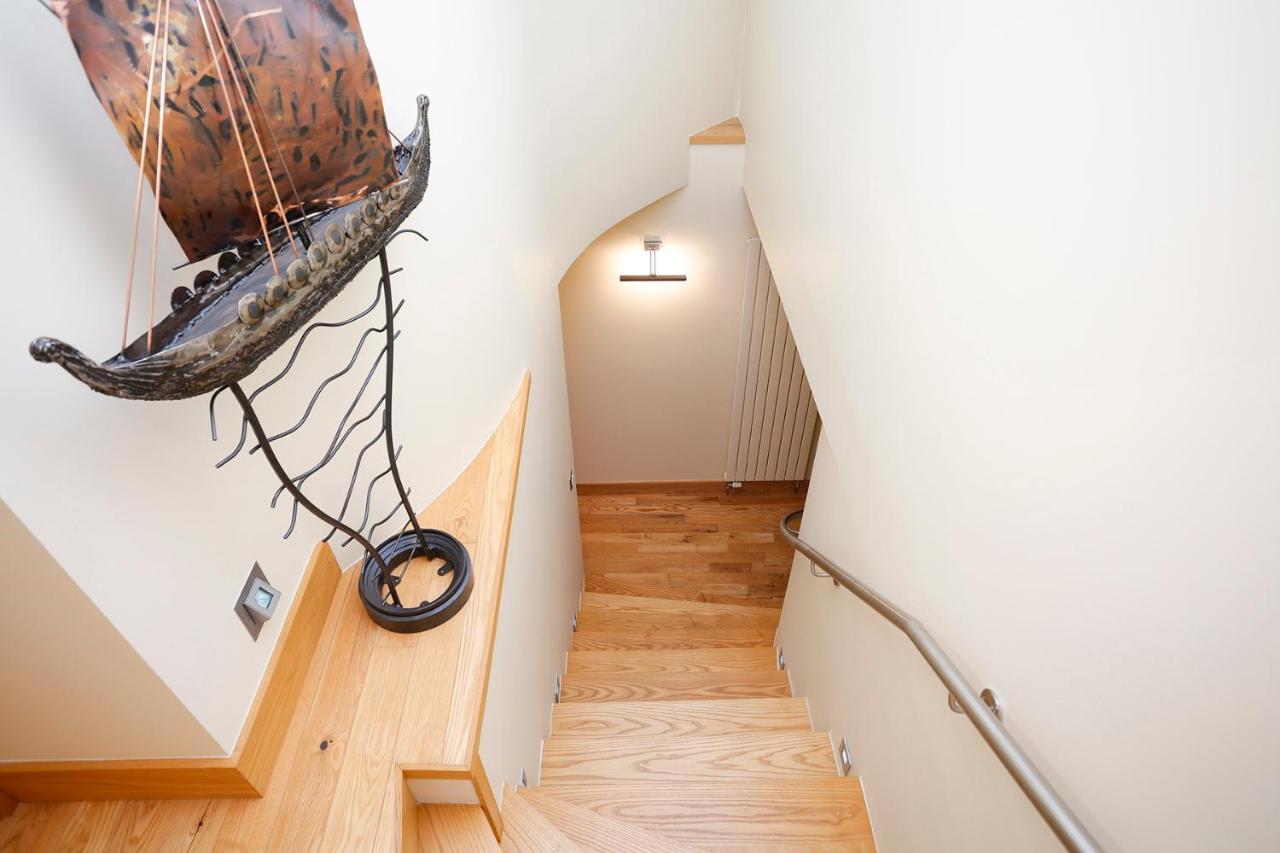 Joivy Unique Mezzanine Apartment In St Andrews Bagian luar foto