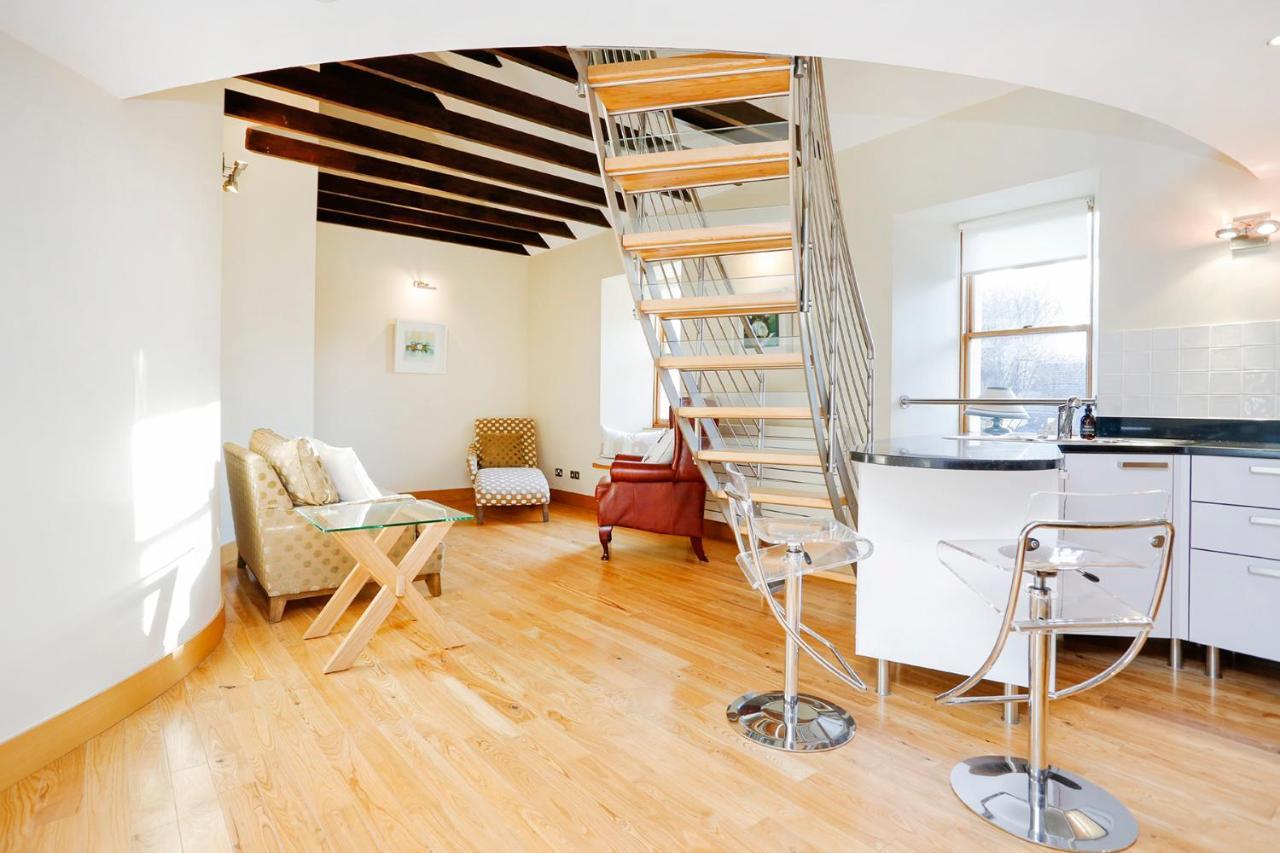 Joivy Unique Mezzanine Apartment In St Andrews Bagian luar foto