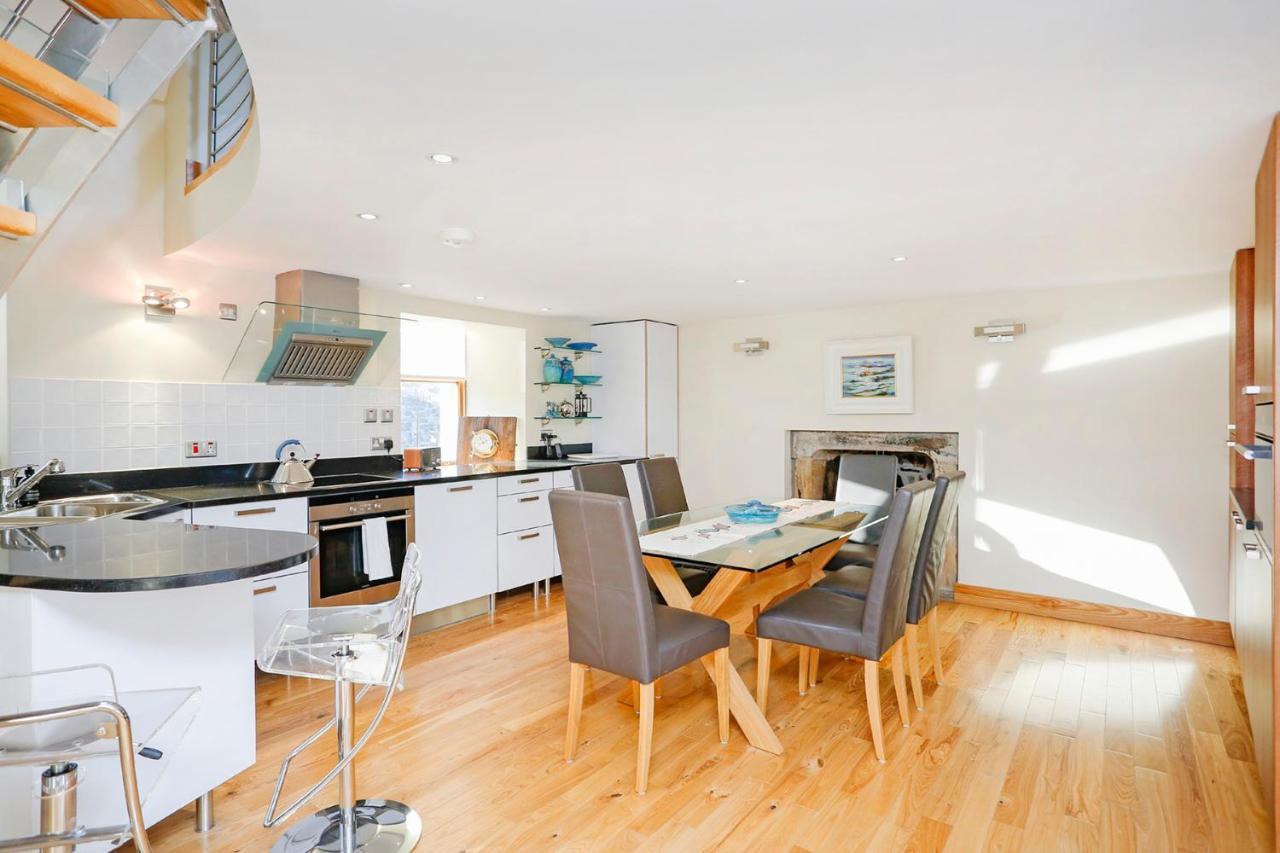 Joivy Unique Mezzanine Apartment In St Andrews Bagian luar foto