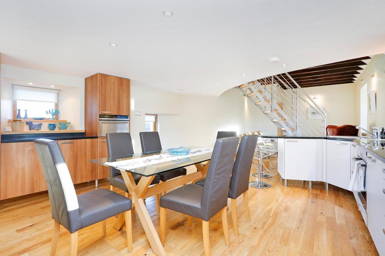 Joivy Unique Mezzanine Apartment In St Andrews Bagian luar foto