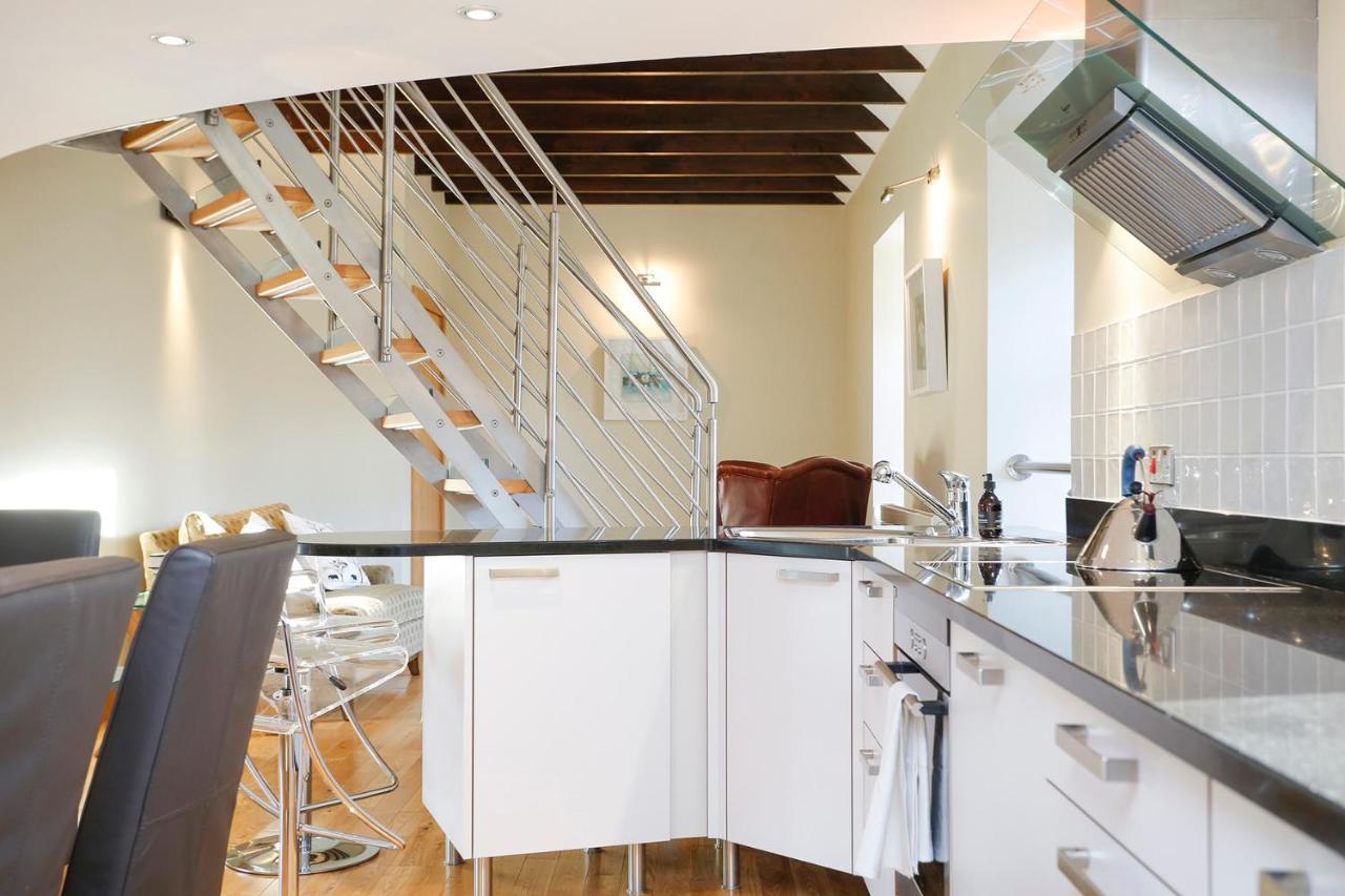Joivy Unique Mezzanine Apartment In St Andrews Bagian luar foto